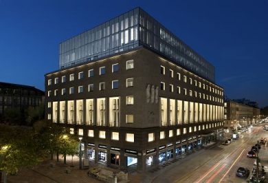 Armani amplia jv col magnate arabo Mohamed Alabbar per sviluppo hotel