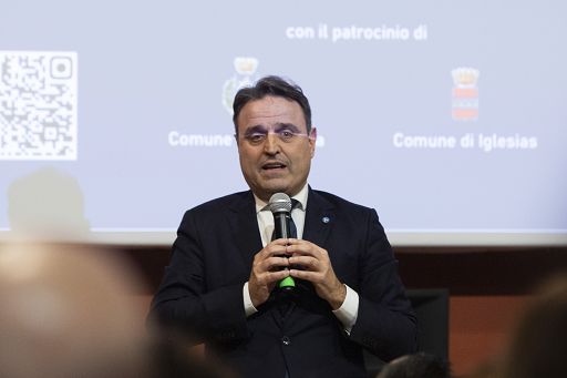 Calcio, Arbitri, il presidente Zappi squalificato per 13 mesi