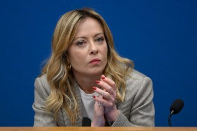 Venezuela, Meloni e Tajani a Ciampino per accogliere Trentini e Burlò