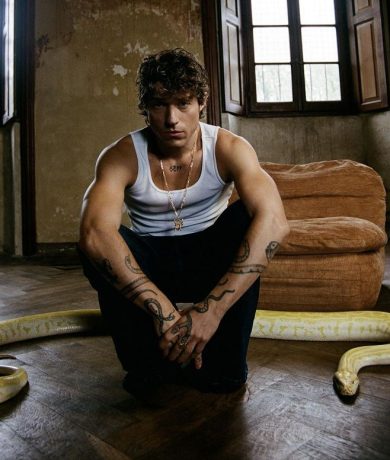 È “Tutto tranne questo” il nuovo singolo di Irama