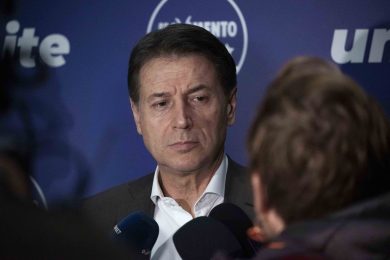 Iran, Conte: no azioni militari, diritto non vale “fino a un certo punto”