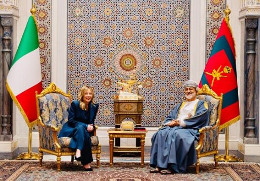 Meloni incontra sultano Oman: impegno per pace e relazioni bilaterali