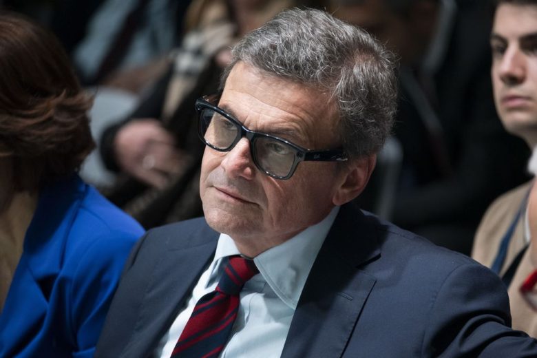 Calenda: la sinistra? Una sciagura. Schlein è la vice di Conte