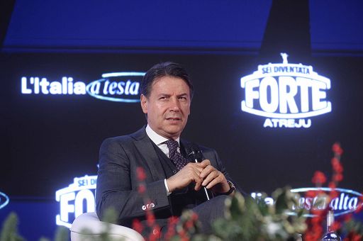 Iran, Conte: preoccupatissimi per svolta violenta del regime