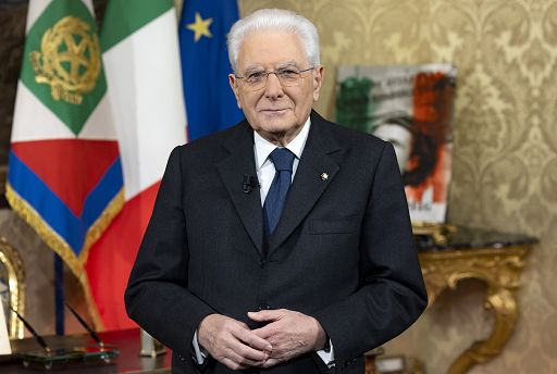 Mattarella: nuove povertà da affrontare nel nostro paese