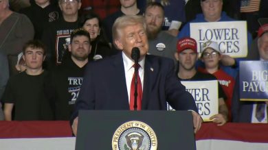 Iran, Trump: “Grande armata” pronta a intervenire, se necessario