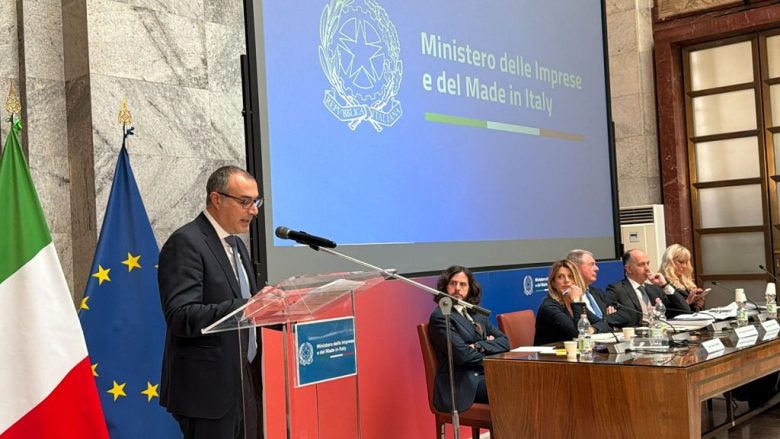 Stellantis: nuovi modelli e assunzioni, ma serve piano per rilancio settore