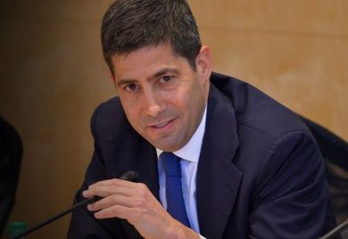 Fed, Warsh, veterano dell’istituzione con forti legami a Wall Street