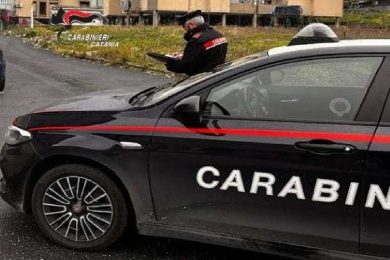 Si scaglia col coltello sulla moglie durante una lite, arrestato per tentato omicidio a Biancavilla