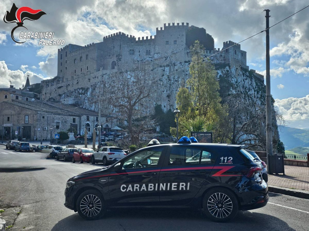 Ubriachi aggrediscono carabinieri e sanitari del 118, due arresti nel Palermitano