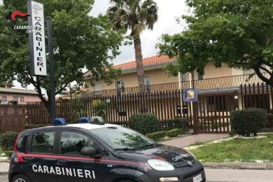 La truffa del finto carabiniere e le armi nascoste sotto terra, arrestato a Catania ad appena 14 anni