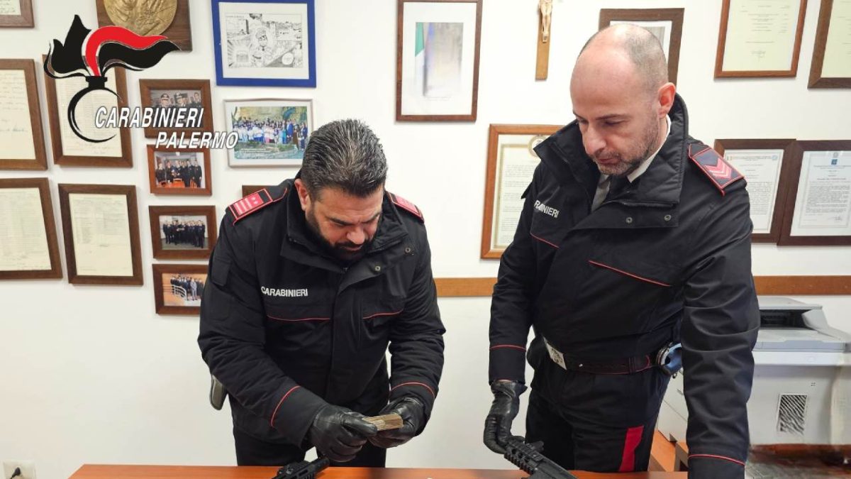Zen, droga e armi nel cuore del quartiere: cinque gli arresti