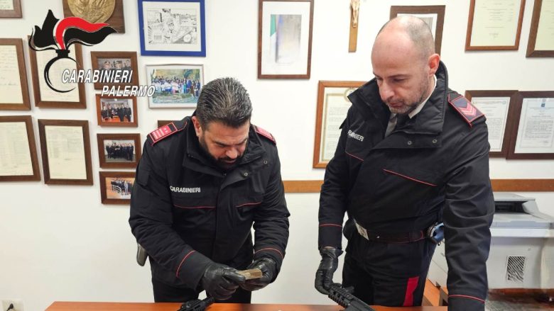 Zen, droga e armi nel cuore del quartiere: cinque gli arresti