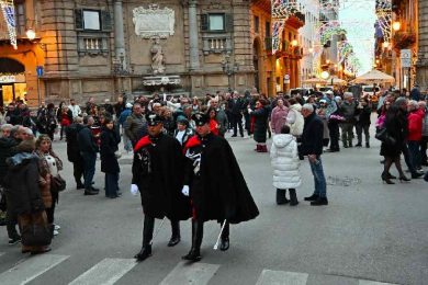 Palermo, evade dagli arresti domiciliari a Salemi: i carabinieri lo ritrovano sotto il letto