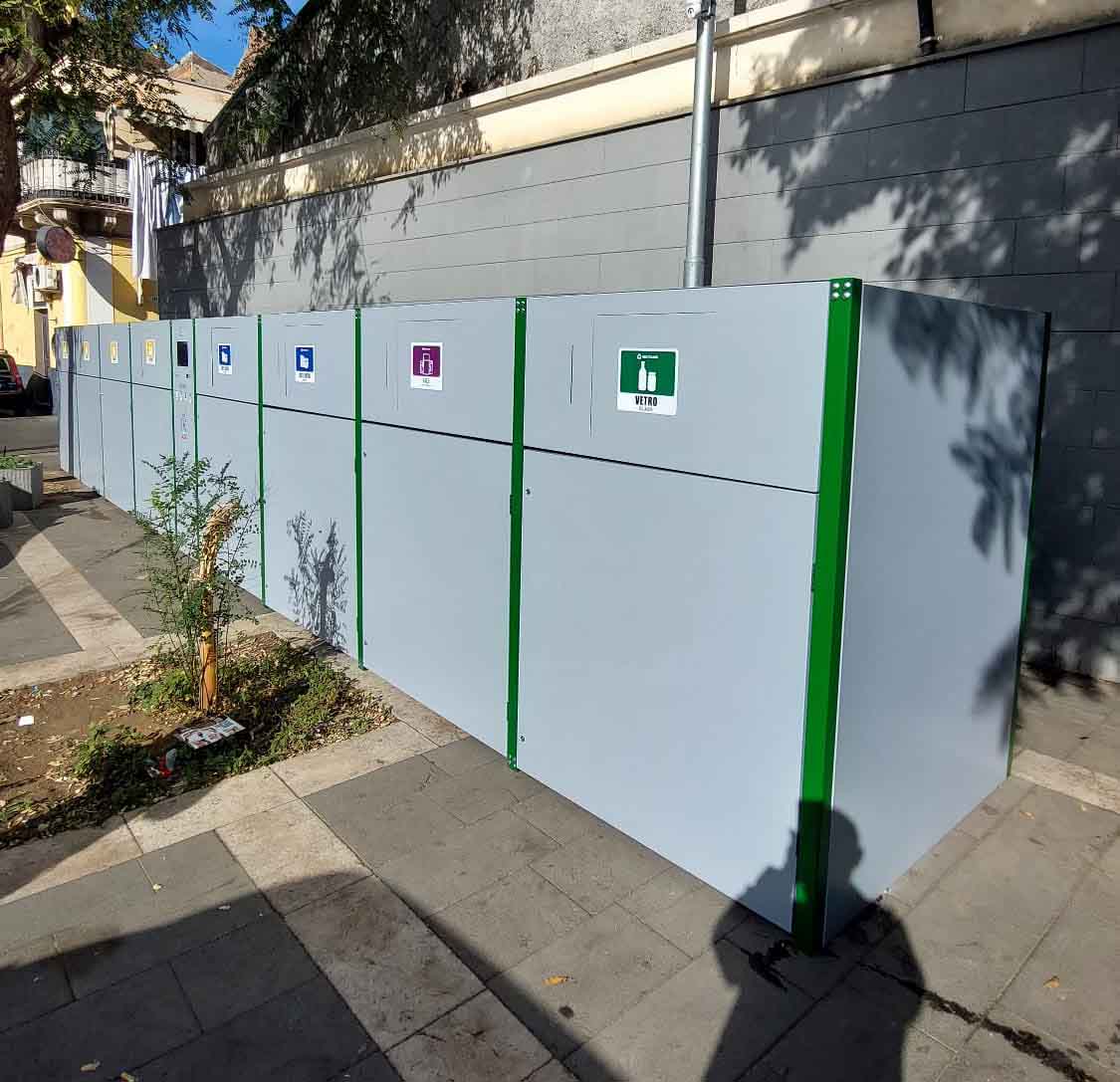 Rifiuti a Catania, dal porta a porta al caretta-caretta