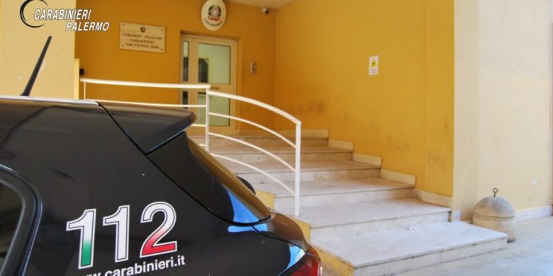 “Stai fermo o ti sparo”, allo Zen di Palermo autobus bloccato e minacce ad autista