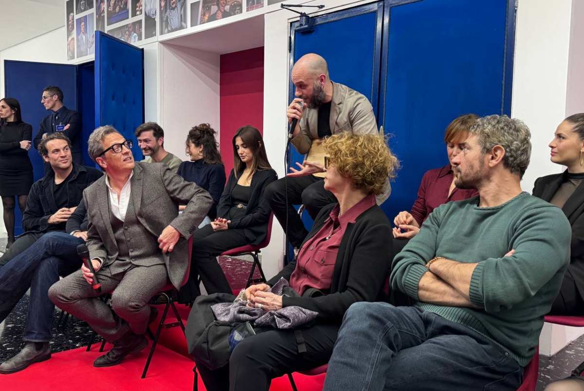 FOTO – Catania, al via “A Casa Tutti Bene” di Muccino. Il regista: “Teatro diverso dal cinema, per me è stata la prima volta”