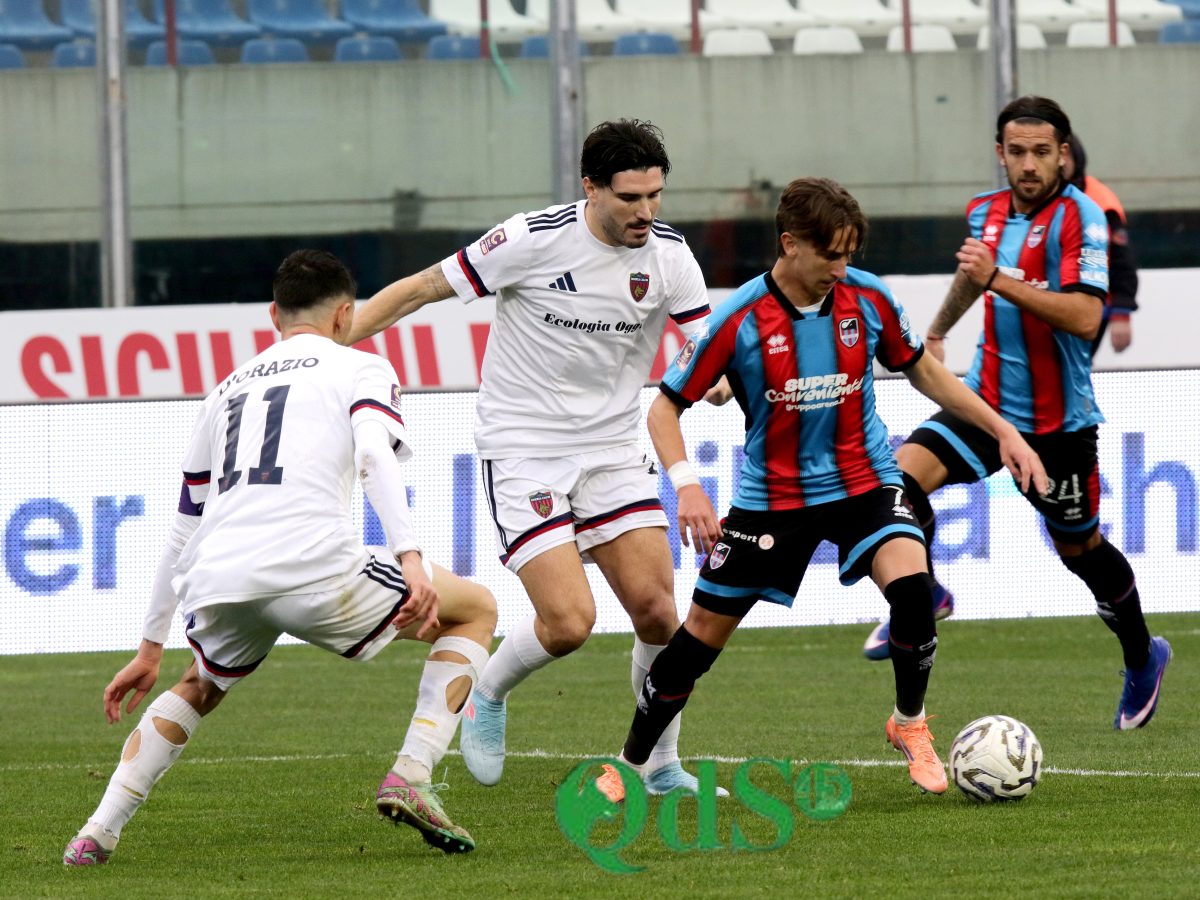 Catania-Cosenza 2-0, la fotogallery: gli scatti più belli dal “Massimino”