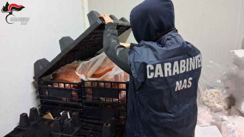 Scarse condizioni igienico-sanitarie, sequestro e chiusura per uno stabilimento di Catania