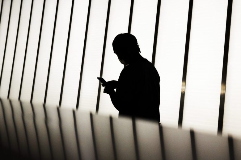 Catania: perseguita ex compagna presentandosi su luogo di lavoro, 54enne arrestato