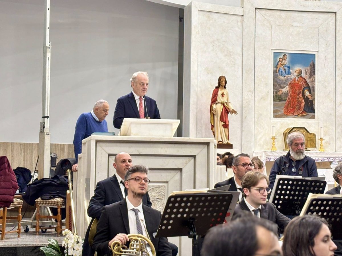 Palermo si stringe attorno al parroco dello Zen: Lorefice terrà una messa alla chiesa di San Filippo Neri