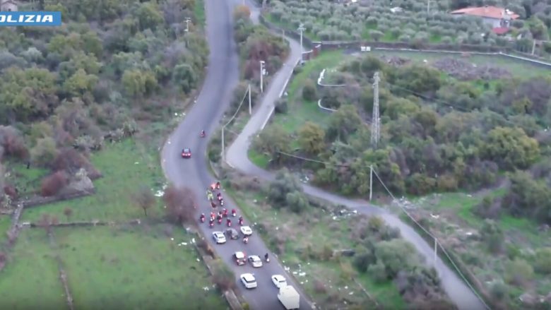 VIDEO | Folle corsa clandestina di cavalli a Camporotondo Etneo: 15 denunciati