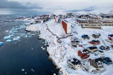 Soldati italiani in Groenlandia? L’azione della Nato e la risposta di Crosetto: “Sembra l’inizio di una barzelletta”