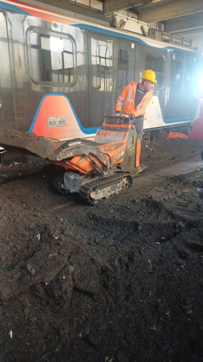 FOTO | “Che rabbia”, il ciclone Harry e le mareggiate non risparmiano i treni e i binari FCE: danni per 8 milioni