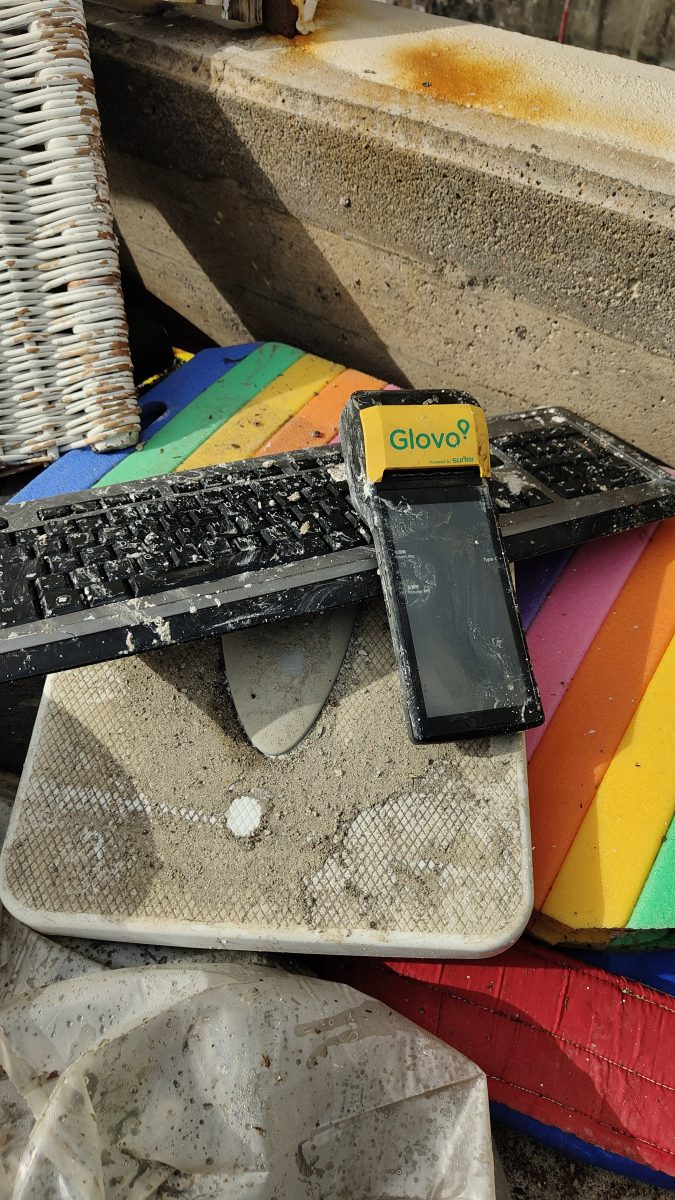 VIDEO e FOTO | Dopo il ciclone Harry, i giovani volontari in campo a Catania: “Aiutiamo subito chi ha perso tutto”