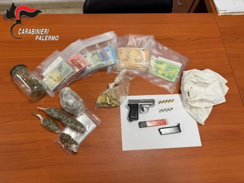 VIDEO | Maxi blitz allo Zen 2 di Palermo: sequestrate droga, armi e munizioni