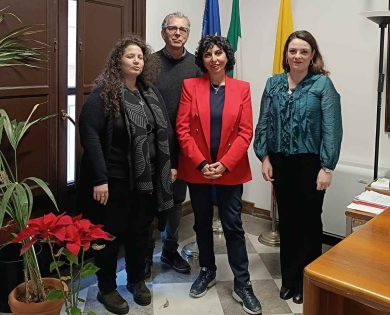 Assistenti sociali a Palermo, firmati primi contratti assunzione. Calabrò: “Rafforziamo i servizi territoriali”