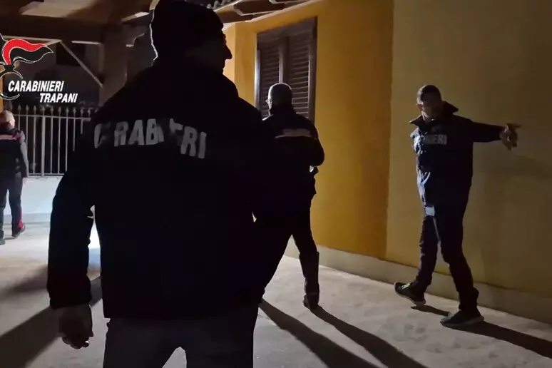 VIDEO | Ferrari, Maserati, peculato, evasione e traffico di droga: l’operazione “Nirvana” a Trapani