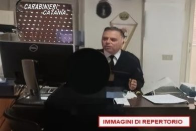 Violenza in casa, lite tra padre e figlio degenera: intervengono i carabinieri a Paternò