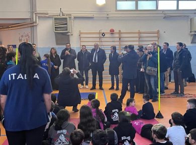 Allo Zen lo sport per i giovani alla scuola Falcone, Lagalla: “Così teniamo i nostri ragazzi lontano dalla strada”