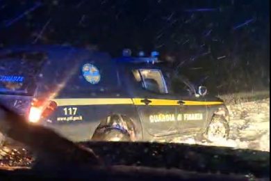 Maltempo: famiglia con bimba di 4 anni bloccata da bufera di neve sull’Etna, messa in salvo