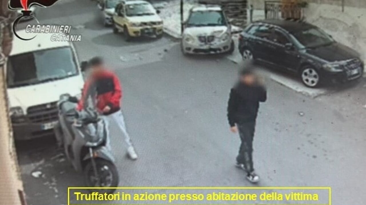Truffa nell’Agrigentino, incastrato in casa della vittima anziana: il catanese patteggia due anni Truffa nell’Agrigentino, incastrato in casa della vittima anziana: il catanese patteggia due anni