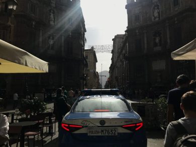 Palermo, violenta rapina in via Maqueda: tre arresti