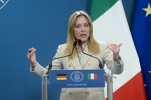 Lente Colle su pacchetto sicurezza, Meloni lo vuole in Cdm. E ‘sfida’ opposizioni