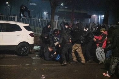 Tutela agenti e stretta coltelli nel Dl, braccio di ferro su fermo