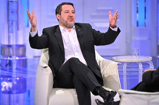 Caso Epstein, le opposizioni: Salvini venga in aula, necessari chiarimenti