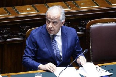 Piantedosi: Confermo introduzione del fermo preventivo