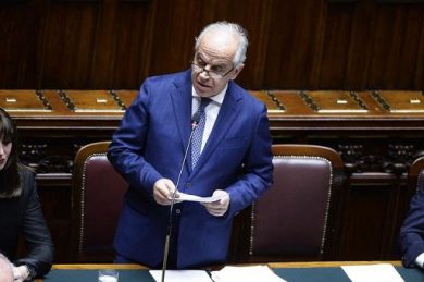 Piantedosi: Ddl migranti conterrà interdizione acque territoriali