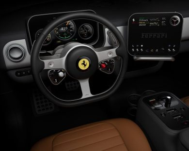 Ferrari: l’elettrica si chiamerà Luce, svelati gli interni