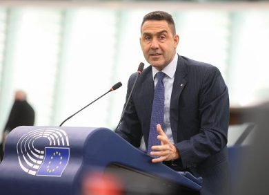 Vannacciani votano fiducia. Ma restano tensioni con la Lega. Silenzio Fdi