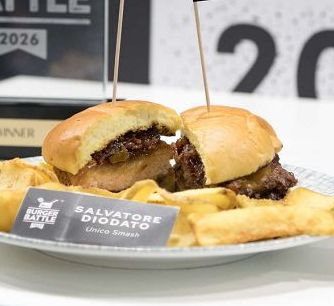 Burger battle, Salvatore Diodato vince la gara degli hamburger