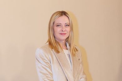 Milano Cortina, Meloni a sorpresa a Forum Assago per short track