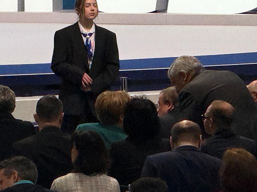 Italia-Germania, colloquio Tajani-Merkel a congresso Cdu