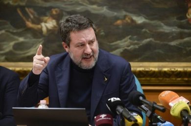 Rogoredo, Salvini: rifarei post su poliziotto, sempre con Forze Ordine