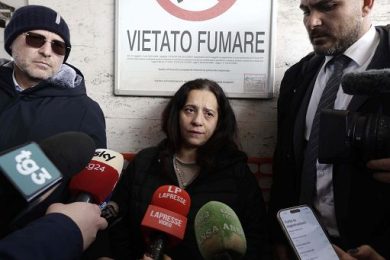 Bimbo Napoli: indagati salgono a 7, chiesto incidente probatorio
