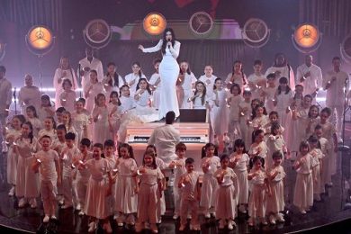 Sanremo 2026, il grido di Laura Pausini: “Basta con tutte le guerre”